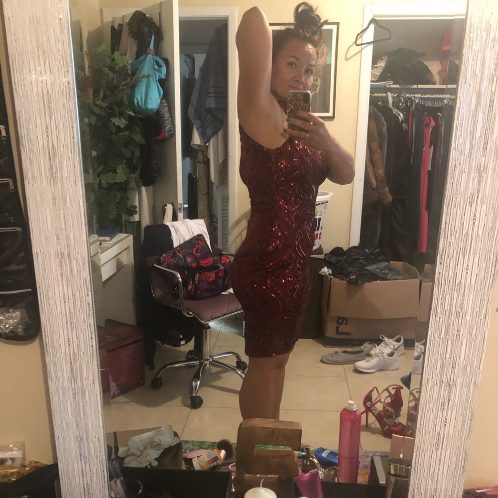 ❤️ RED SEQUIN DRESS ❤️ - Picture 5 of 6
